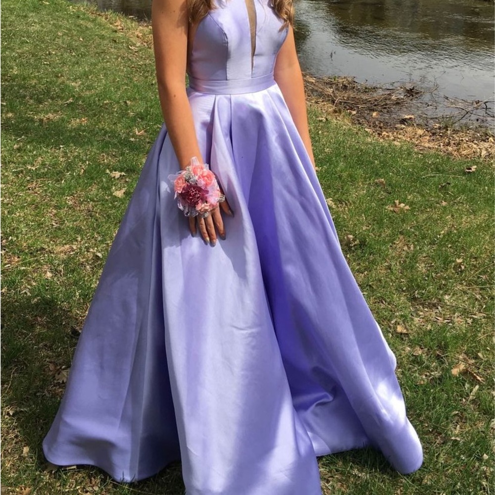 Prom dress - Picture 2 of 2